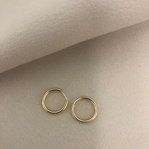 18k Gold Filled Huggie Hoop Earrings - Picture 3 of 8